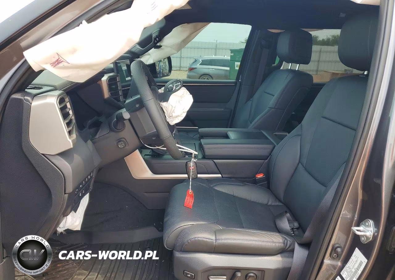 2026 Toyota Tundra Platinum VIN:5TFWA5DB6TX399492 - 7