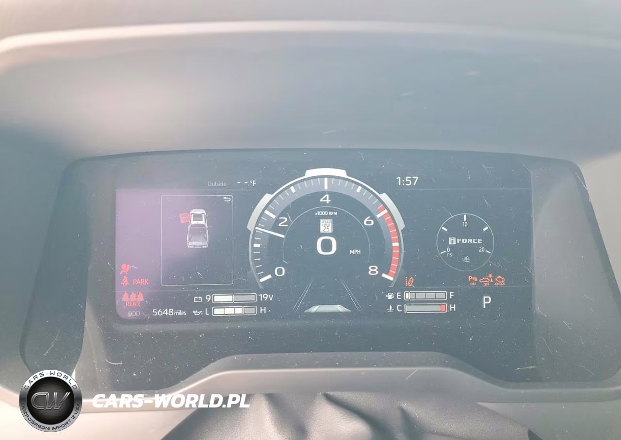 2026 Toyota Tundra Platinum VIN:5TFWA5DB6TX399492 - 9