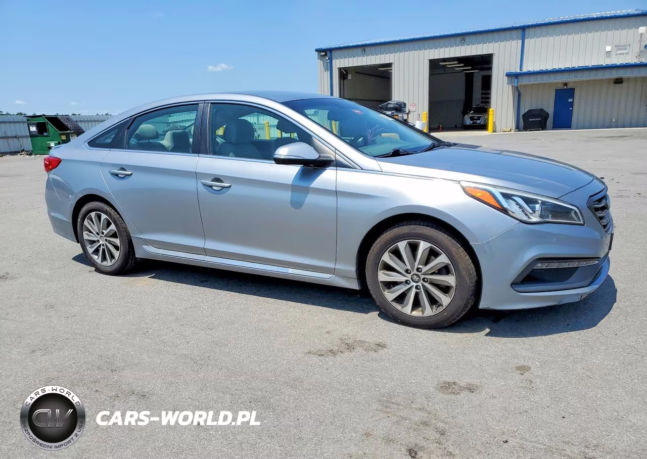 2015 Hyundai Sonata Sport VIN:5NPE34AF6FH090435 - 4