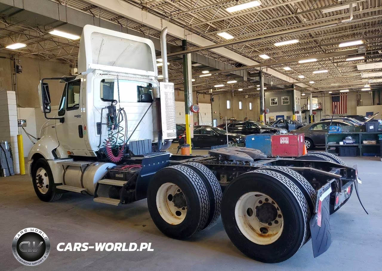 2011 International Prostar Semi Truck VIN:1HSCUSJR5BJ359195 - 3