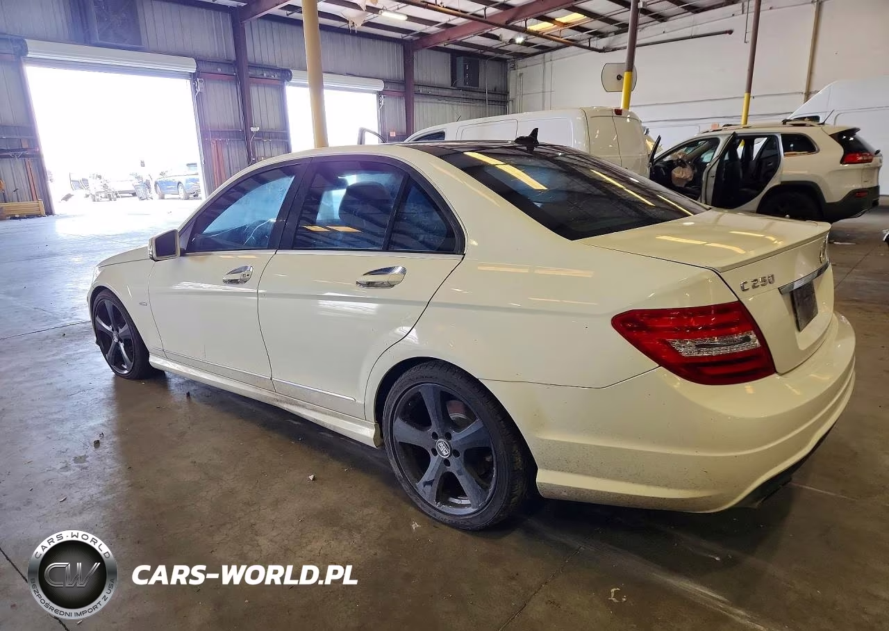 2012 Mercedes-Benz C 250 VIN:WDDGF4HB4CR218622 - 2