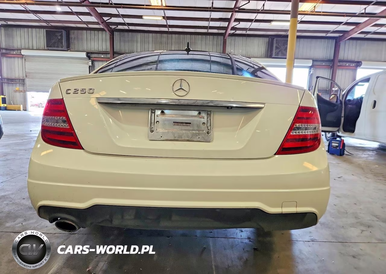 2012 Mercedes-Benz C 250 VIN:WDDGF4HB4CR218622 - 6