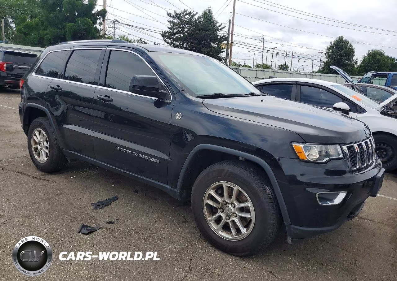 2018 Jeep Grand Cherokee Laredo VIN:1C4RJFAG7JC348381 - 4