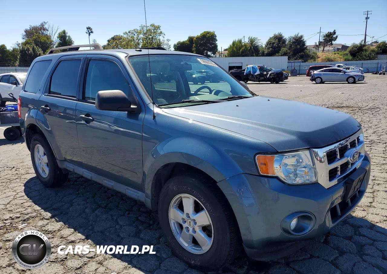 2010 Ford Escape Xlt VIN:1FMCU9D73AKD12926 - 4