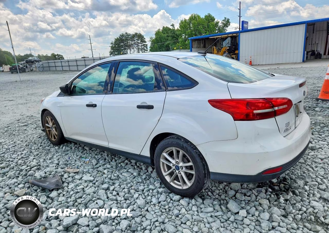 2018 Ford Focus S VIN:1FADP3E28JL291779 - 2
