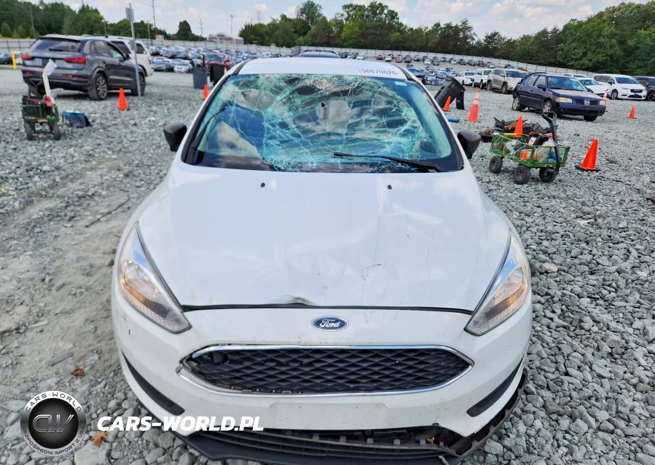 2018 Ford Focus S VIN:1FADP3E28JL291779 - 5