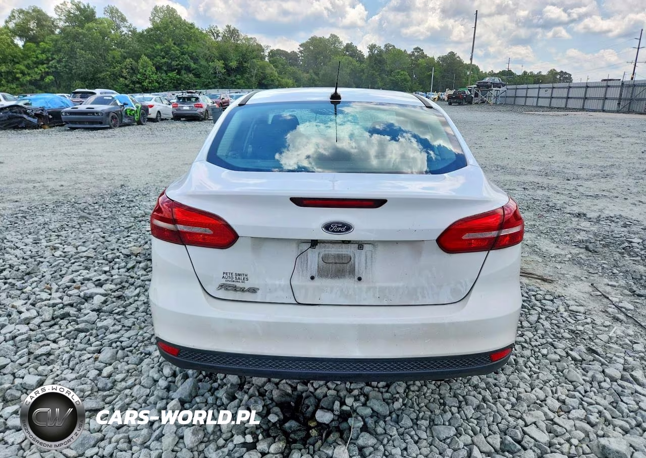 2018 Ford Focus S VIN:1FADP3E28JL291779 - 6