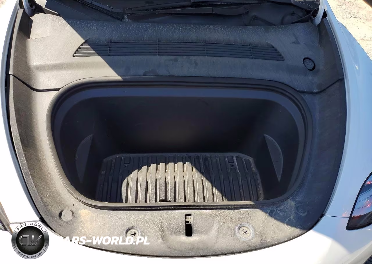 2022 Tesla Model Y VIN:7SAYGDEE2NF413284 - 12