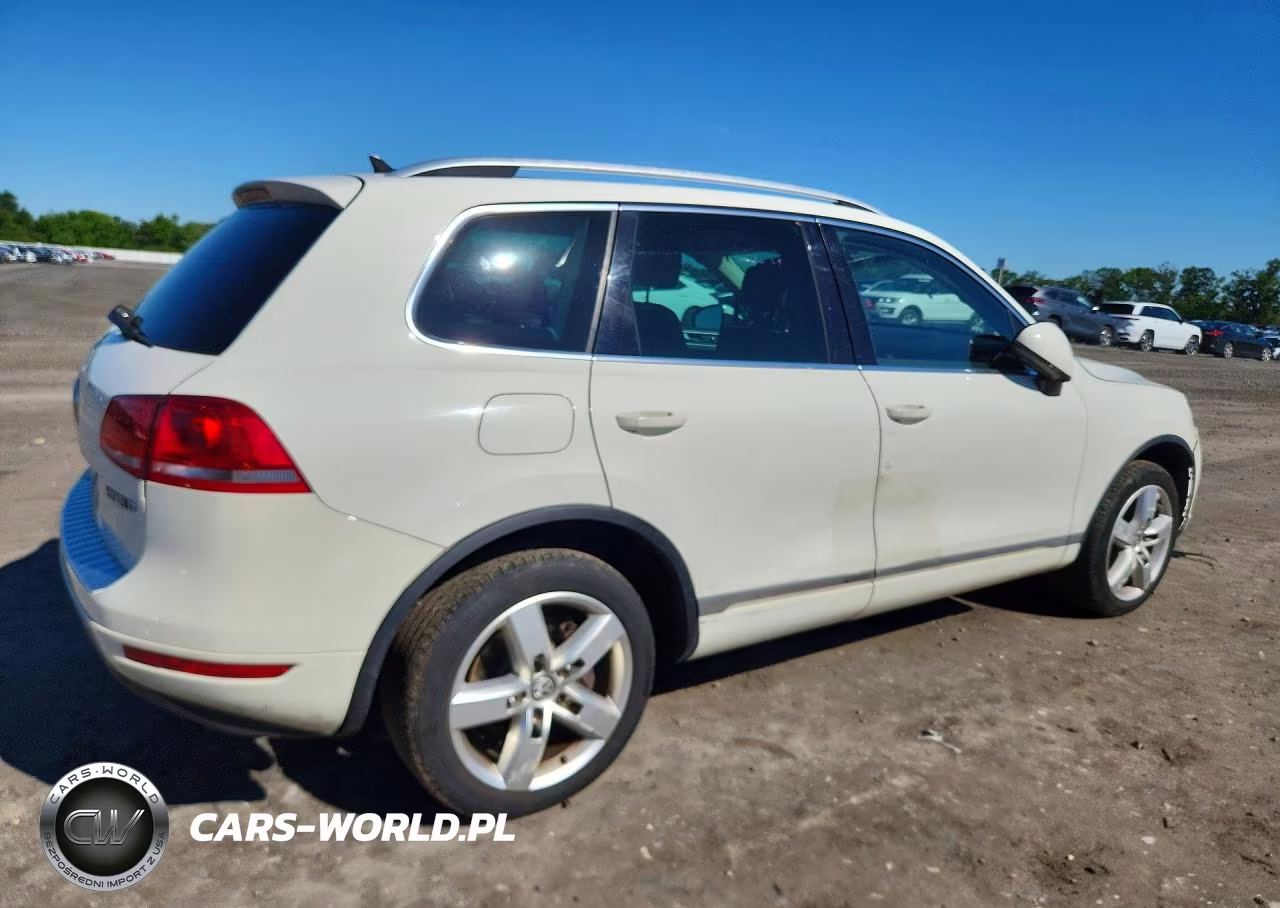 2012 Volkswagen Touareg V6 VIN:WVGFF9BP6CD001816 - 3