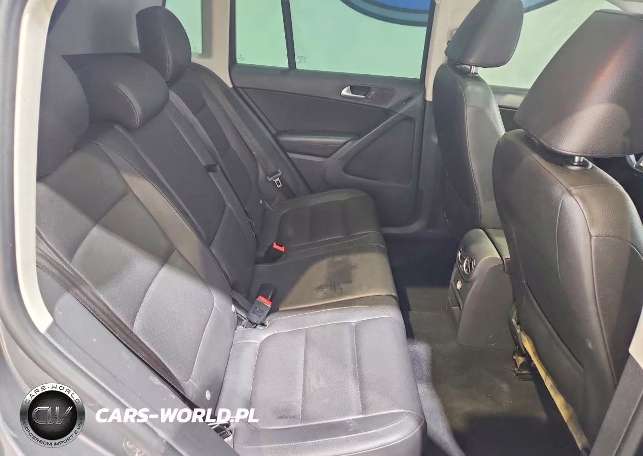 2012 Volkswagen Tiguan S VIN:WVGAV7AX3CW005832 - 11