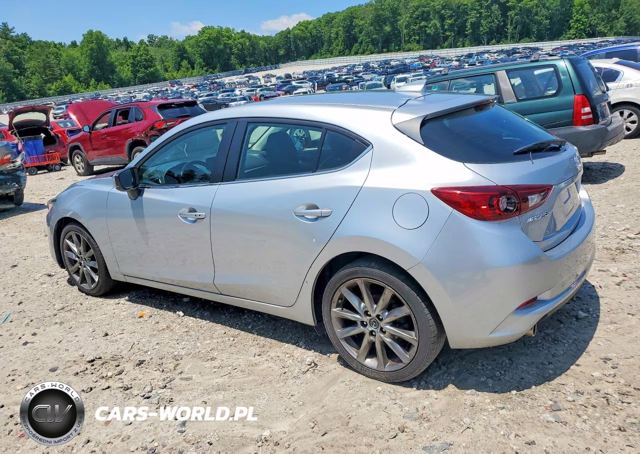 2018 Mazda 3 Touring VIN:3MZBN1L39JM231318 - 2