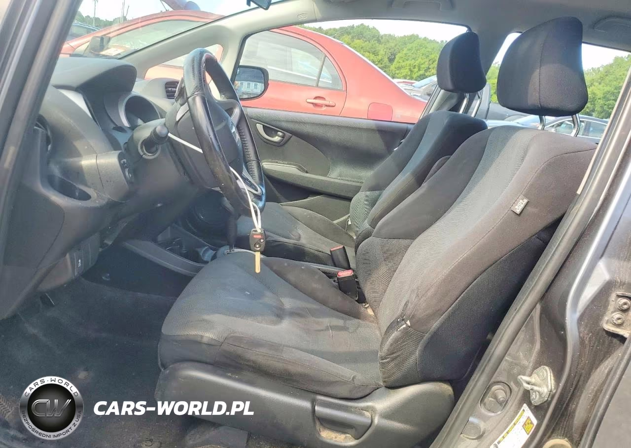 2011 Honda Fit Sport VIN:JHMGE8H62BC027238 - 7