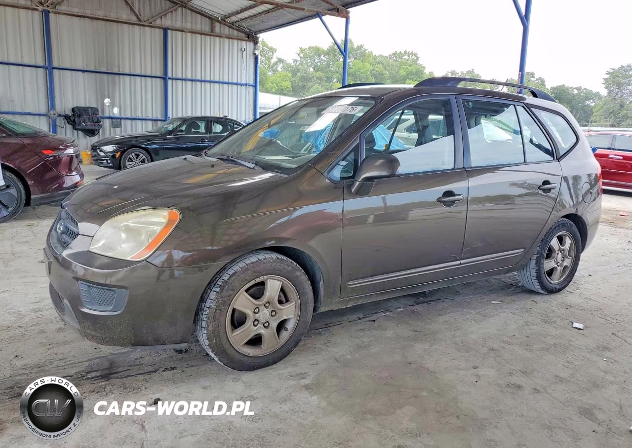 2009 Kia Rondo Base