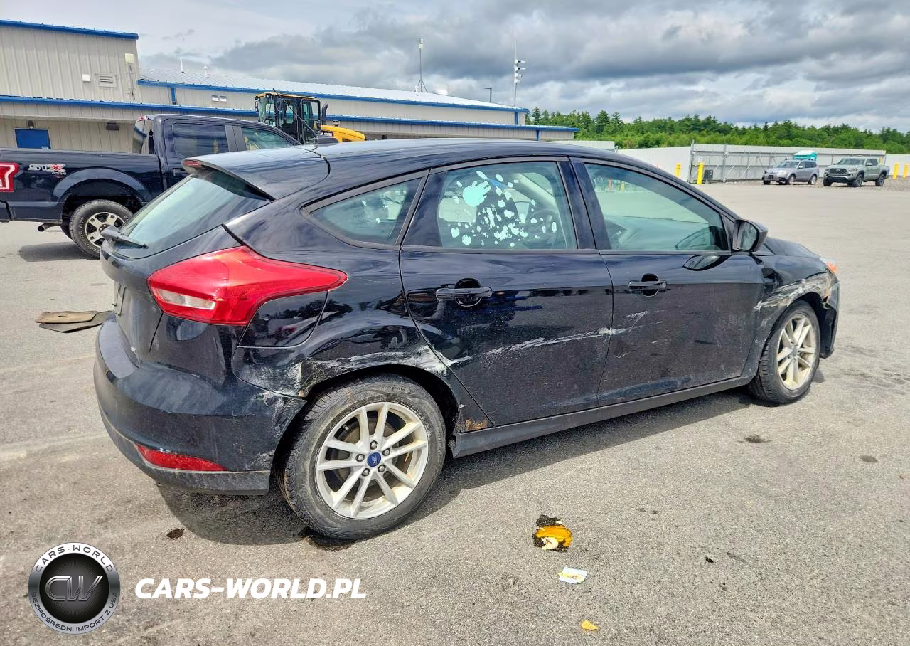 2018 Ford Focus Se VIN:1FADP3K2XJL218093 - 3