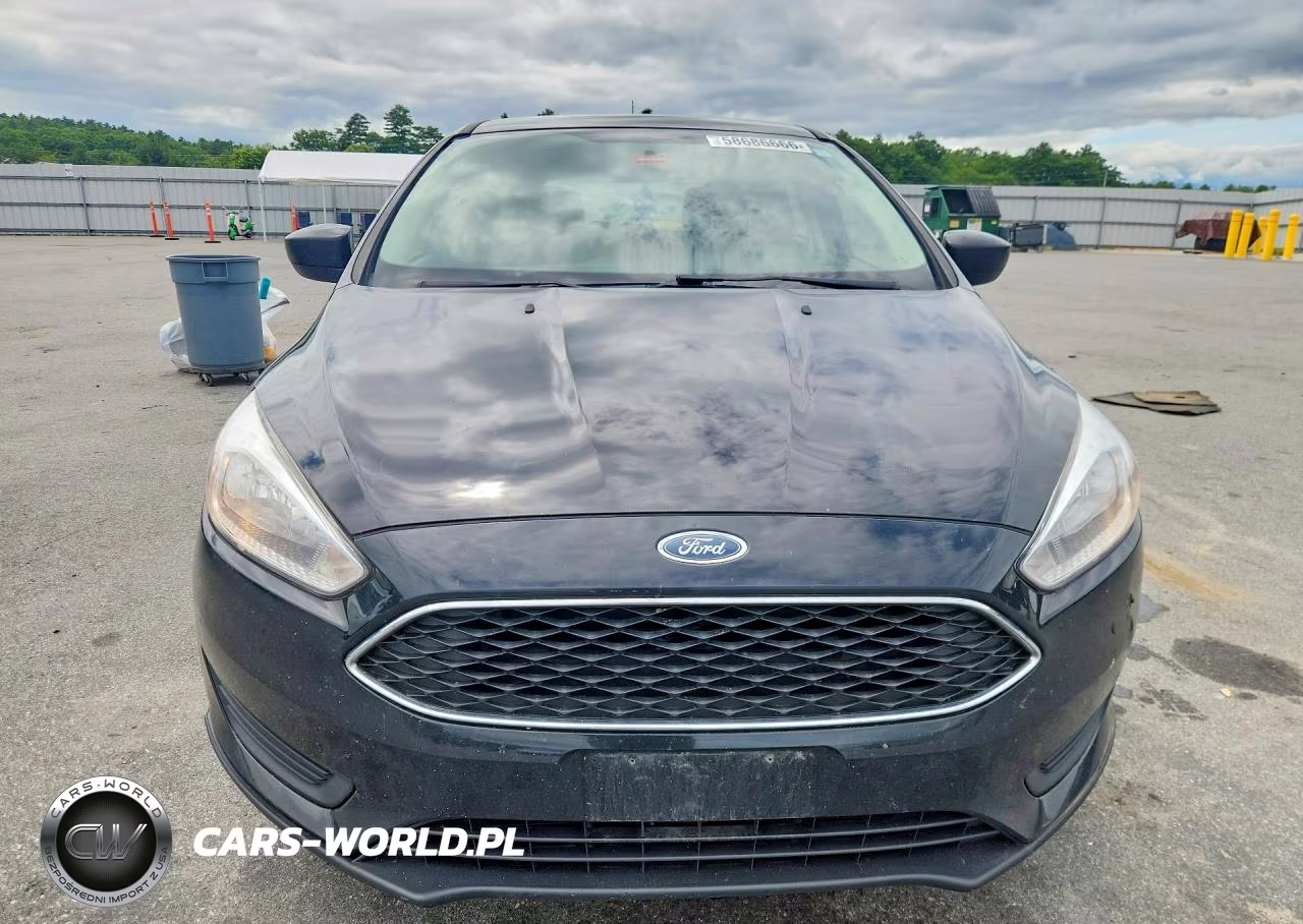 2018 Ford Focus Se VIN:1FADP3K2XJL218093 - 5