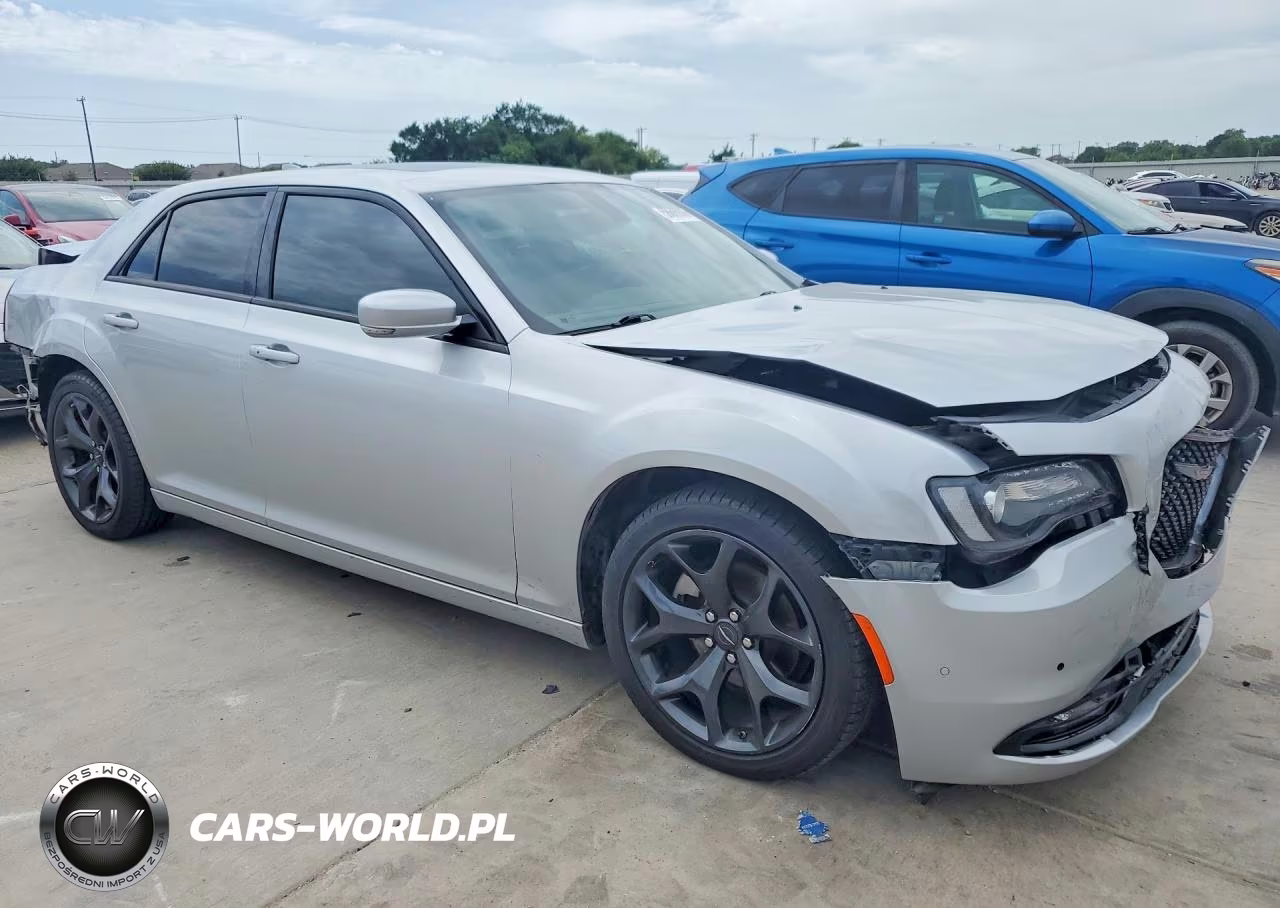 2023 Chrysler 300 S VIN:2C3CCABG3PH569603 - 4