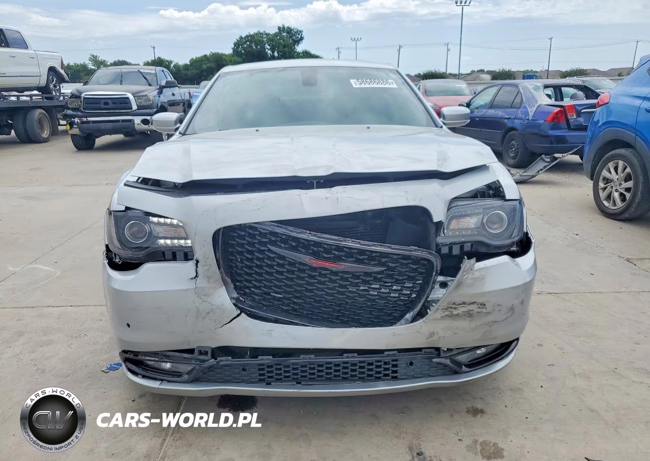 2023 Chrysler 300 S VIN:2C3CCABG3PH569603 - 5