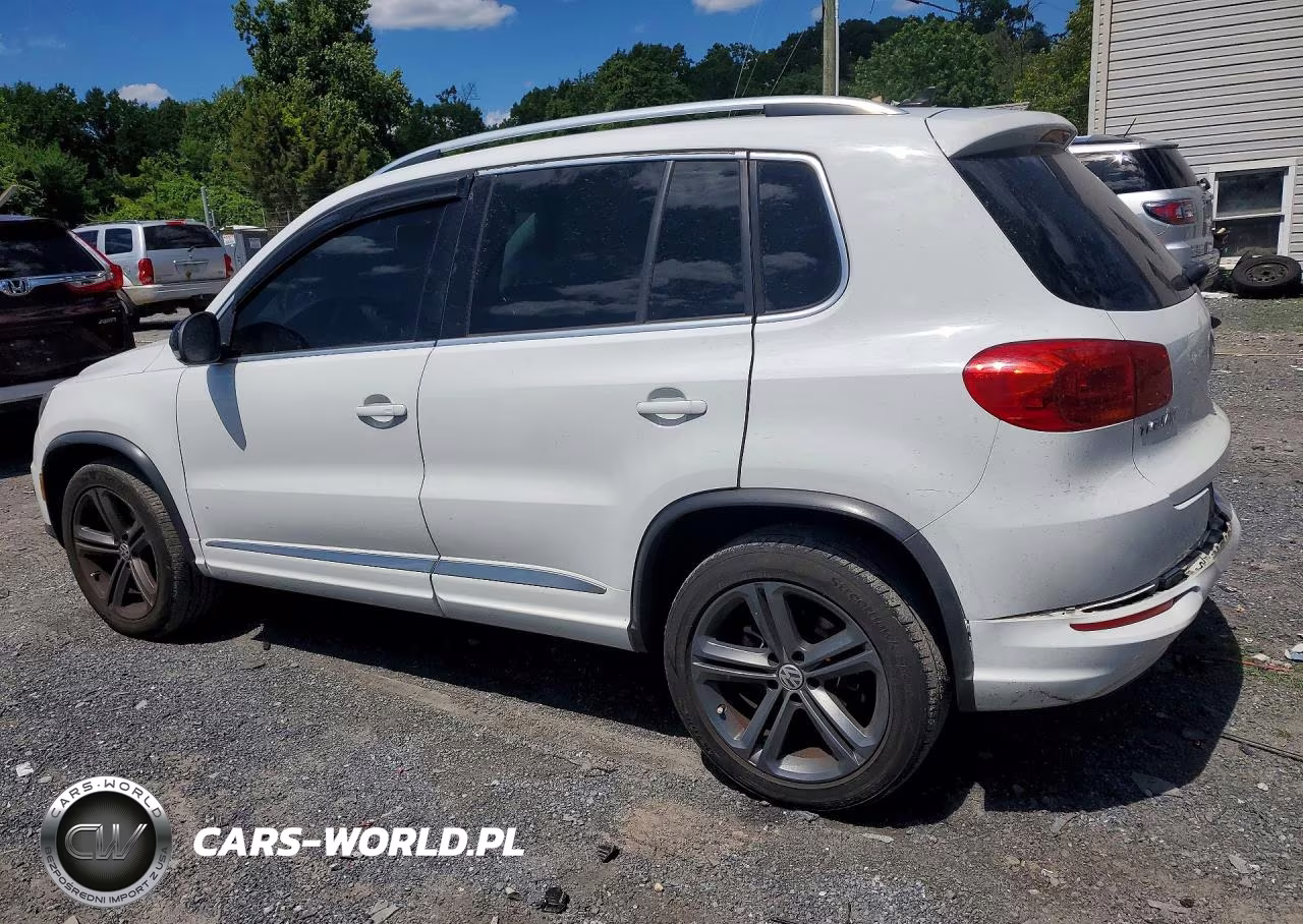 2017 Volkswagen Tiguan Sport VIN:WVGUV7AX8HW505828 - 2