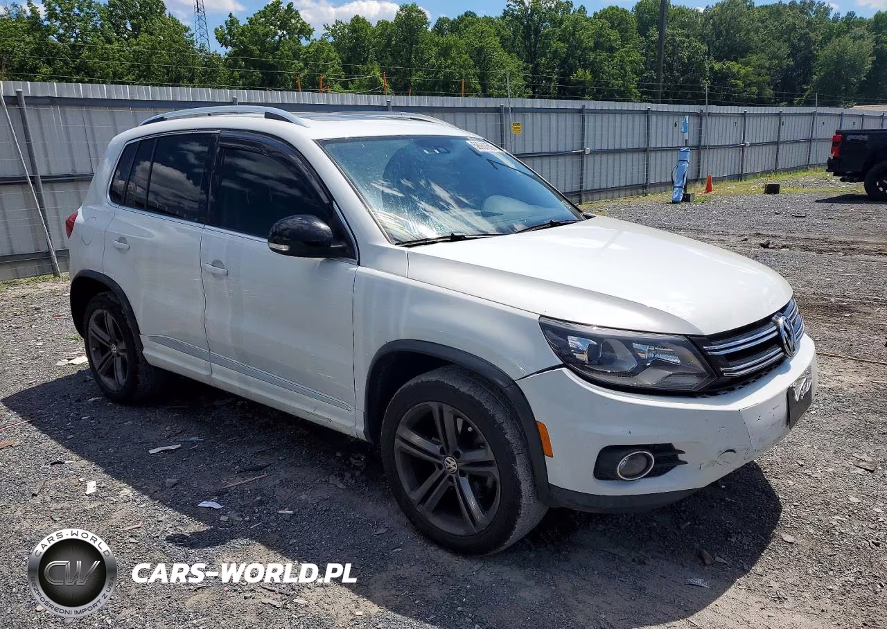 2017 Volkswagen Tiguan Sport VIN:WVGUV7AX8HW505828 - 4