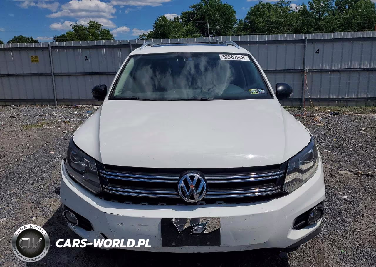 2017 Volkswagen Tiguan Sport VIN:WVGUV7AX8HW505828 - 5