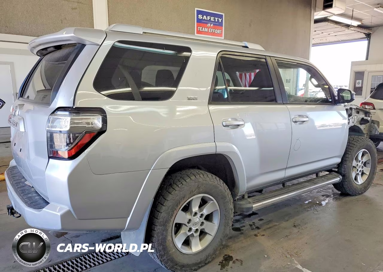 2018 Toyota 4Runner Sr5 VIN:JTEBU5JR5J5489728 - 3