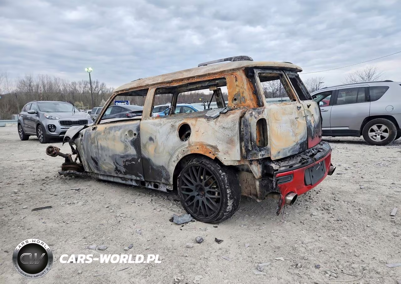 MINI COOPER S C VIN:WMWMM3C53ATP75727 - 2