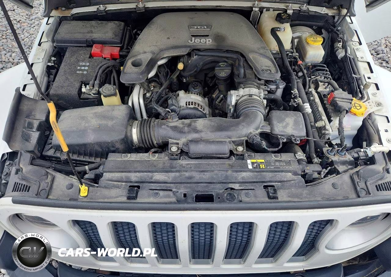 2018 Jeep Wrangler Unlimited Sahara VIN:1C4HJXEG4JW243792 - 11