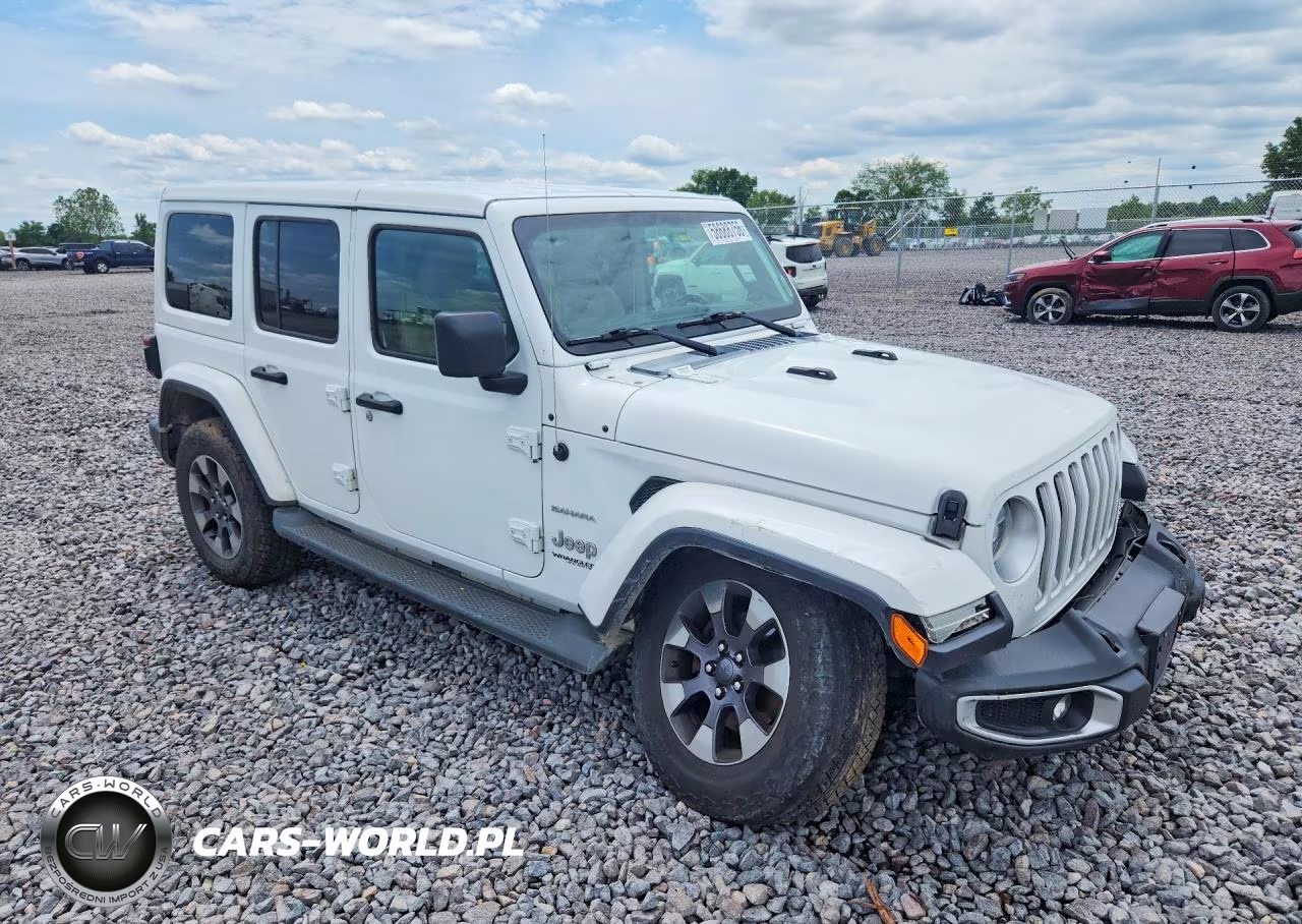 2018 Jeep Wrangler Unlimited Sahara VIN:1C4HJXEG4JW243792 - 4