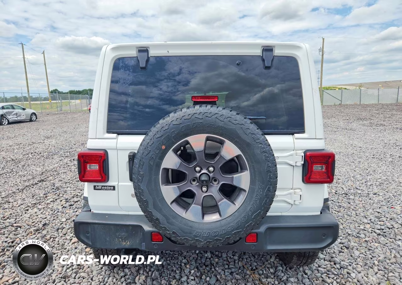 2018 Jeep Wrangler Unlimited Sahara VIN:1C4HJXEG4JW243792 - 6