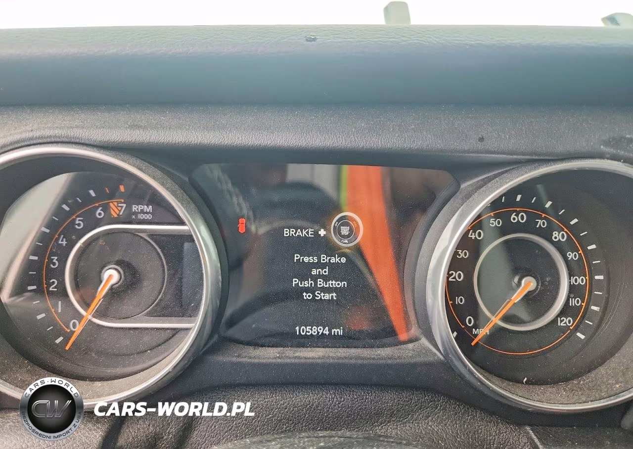 2018 Jeep Wrangler Unlimited Sahara VIN:1C4HJXEG4JW243792 - 9