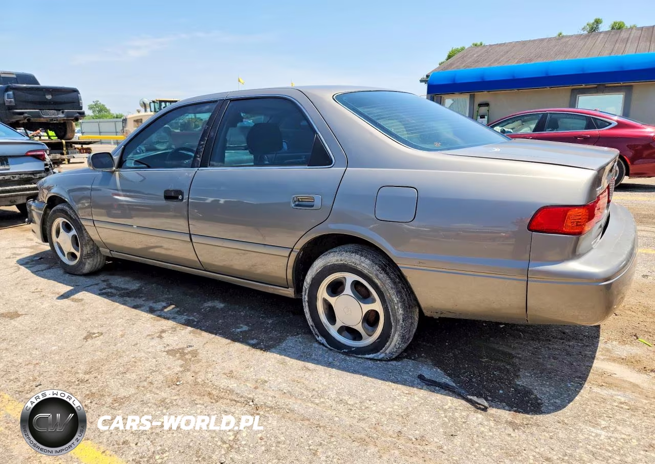 2001 Toyota Camry Le VIN:4T1BG22K41U053675 - 2