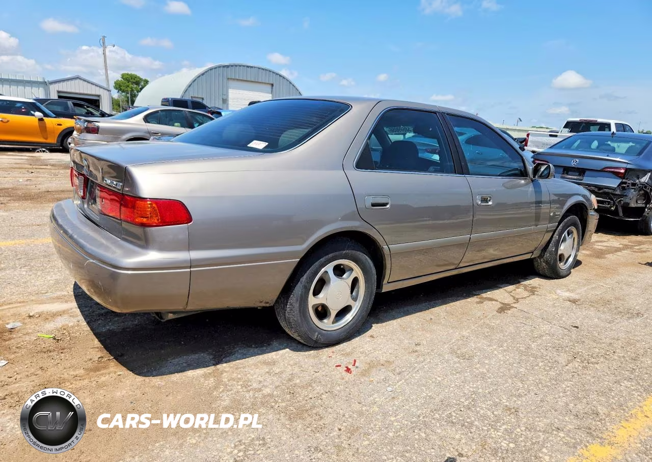 2001 Toyota Camry Le VIN:4T1BG22K41U053675 - 3