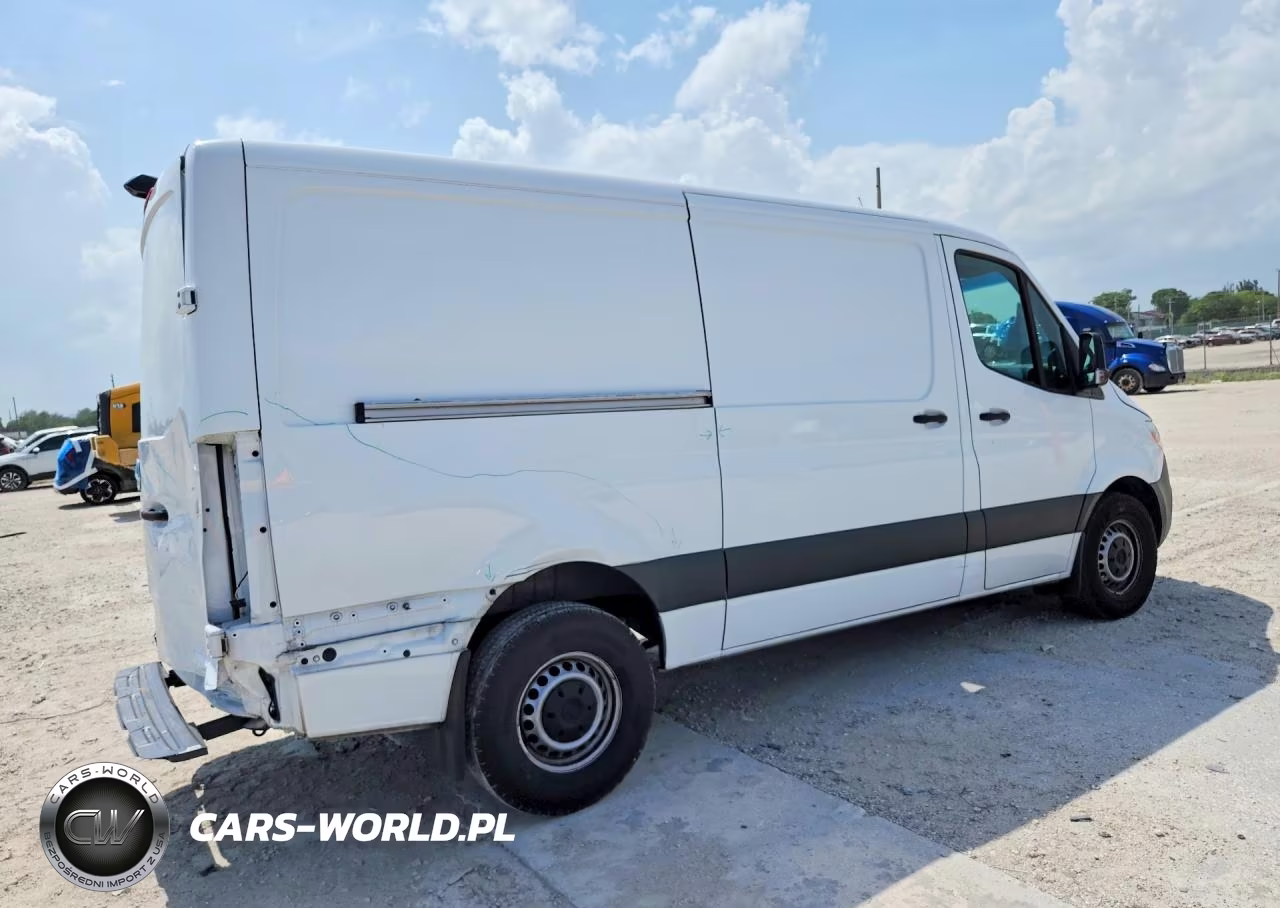 2025 Mercedes-Benz Sprinter 2500 VIN:W1Y4KBHY7ST197277 - 3