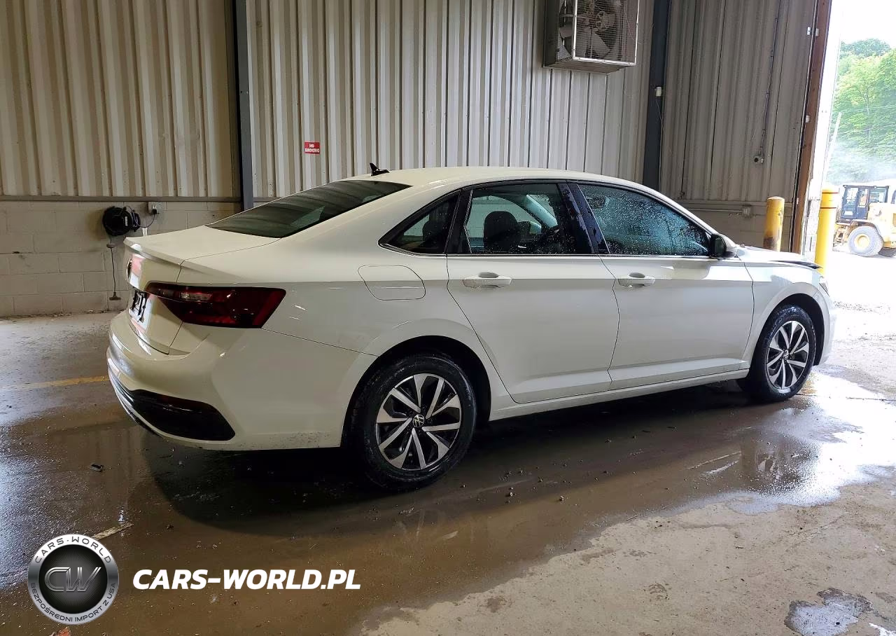 2024 Volkswagen Jetta S VIN:3VW5M7BU7RM044426 - 3