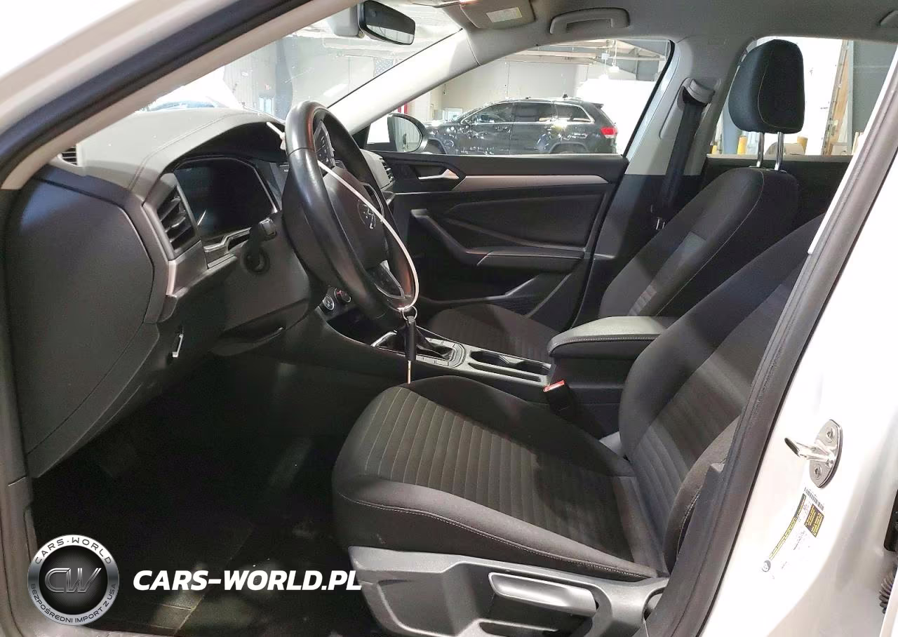 2024 Volkswagen Jetta S VIN:3VW5M7BU7RM044426 - 7
