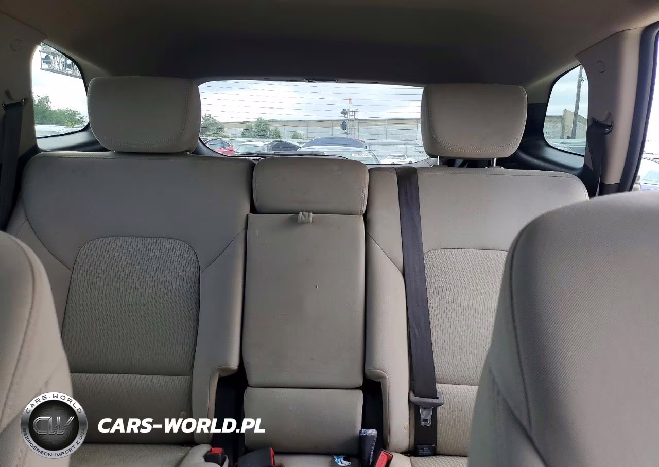 2017 Hyundai Santa Fe Se VIN:KM8SMDHFXHU189060 - 10