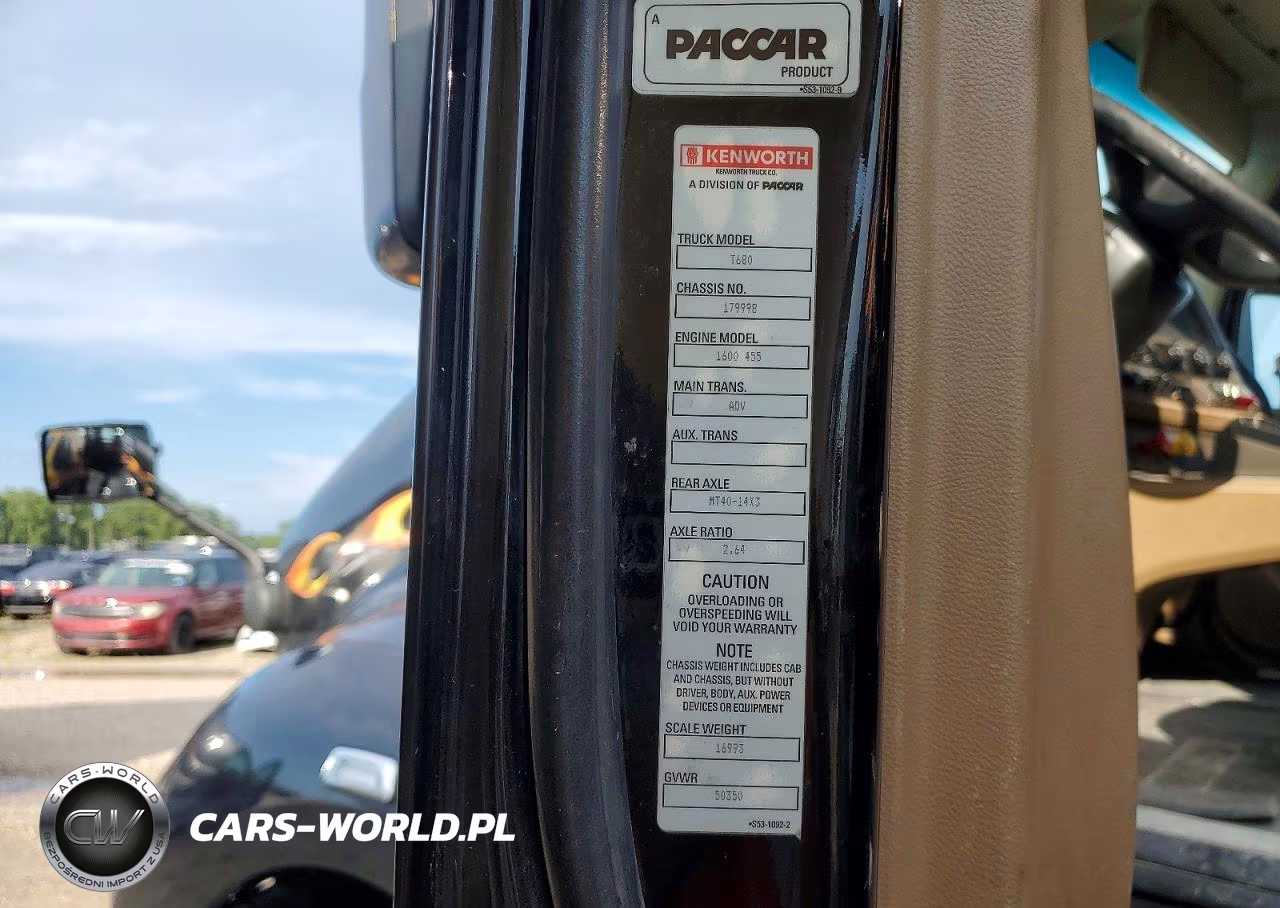 2018 Kenworth Construction T680 VIN:1XKYDP9X6JJ179998 - 13