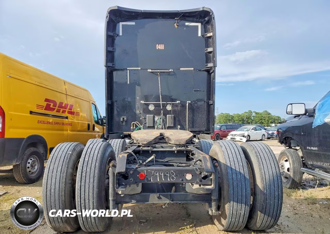 2018 Kenworth Construction T680 VIN:1XKYDP9X6JJ179998 - 6