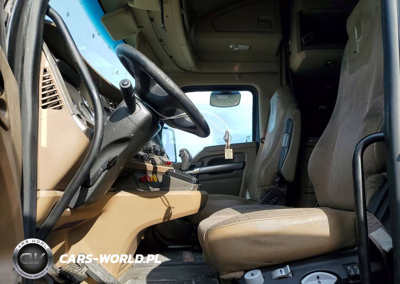 2018 Kenworth Construction T680 VIN:1XKYDP9X6JJ179998 - 7