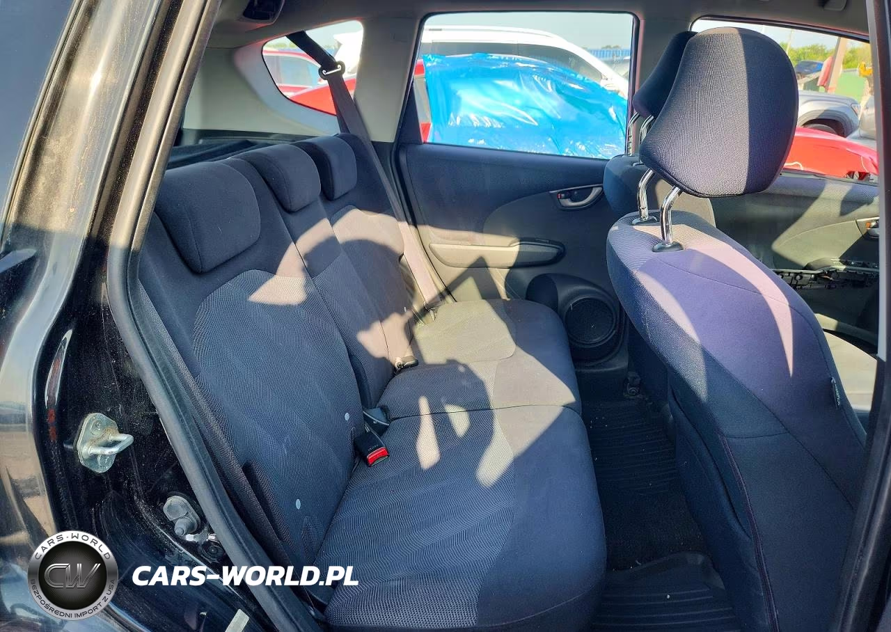 2010 Honda Fit Sport VIN:JHMGE8H4XAC014072 - 10
