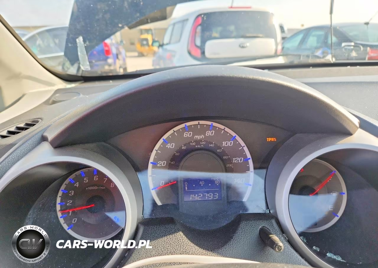 2010 Honda Fit Sport VIN:JHMGE8H4XAC014072 - 9
