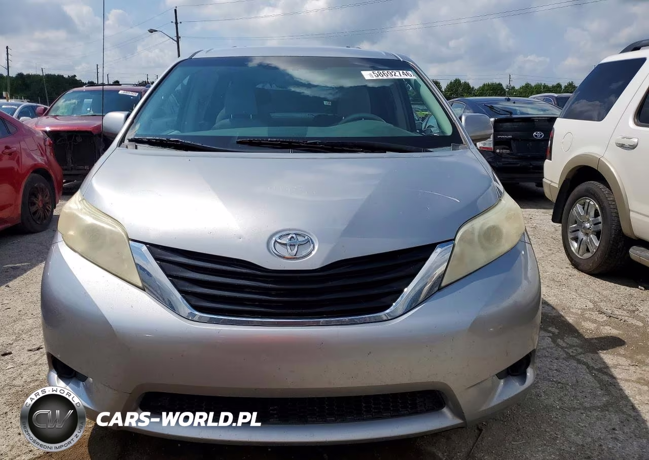 2012 Toyota Sienna Le VIN:5TDKK3DC3CS244767 - 5