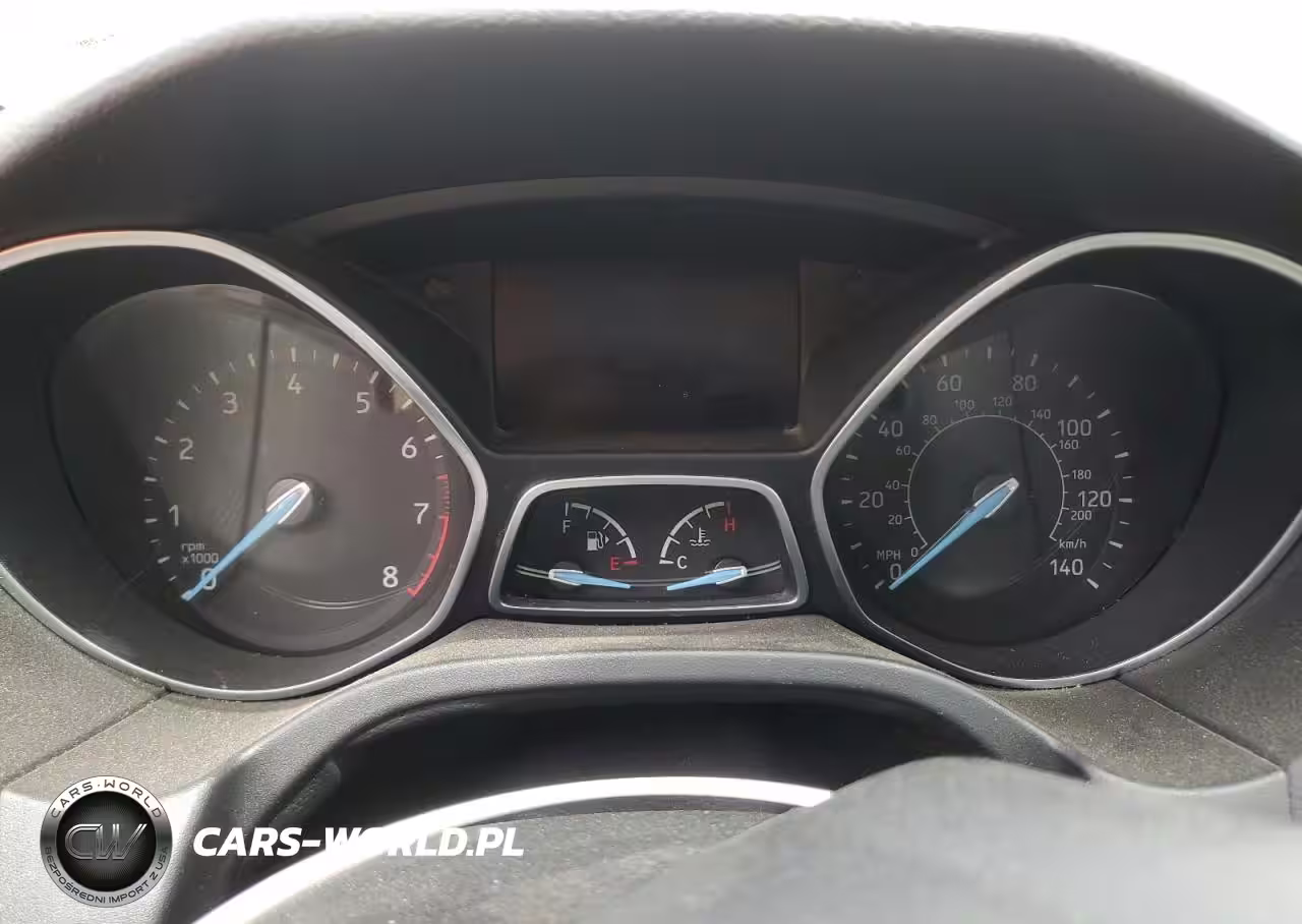 2018 Ford Focus Titanium VIN:1FADP3N23JL288255 - 9