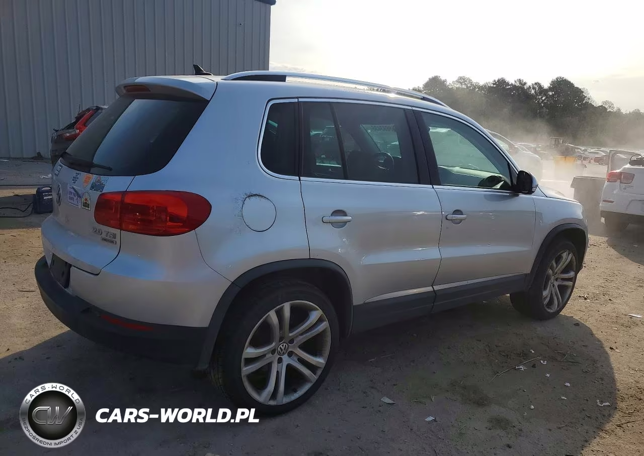 2012 Volkswagen Tiguan S VIN:WVGBV7AX2CW591766 - 3