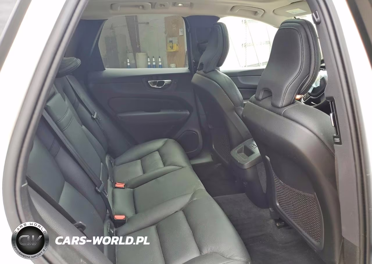 2022 Volvo Xc60 B5 Momentum VIN:YV4L12RK3N1951902 - 11