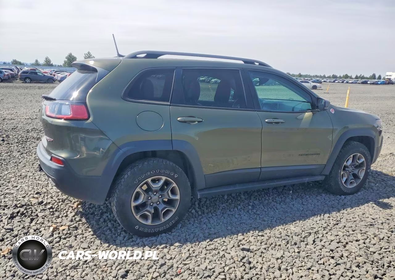 2019 Jeep Cherokee Trailhawk VIN:1C4PJMBN6KD168104 - 3