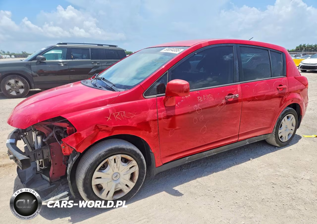 2010 Nissan Versa 1.8 S