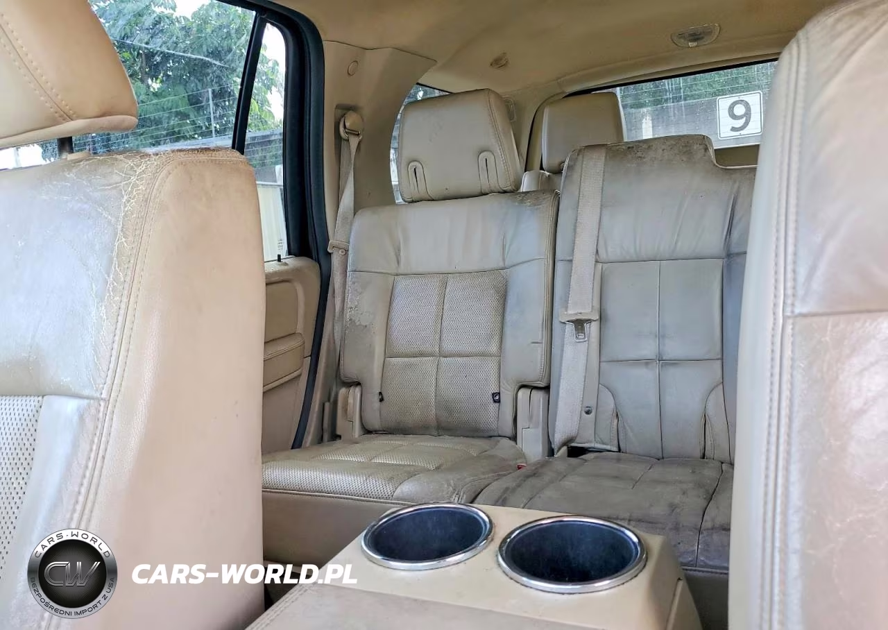 2010 Lincoln Navigator VIN:5LMJJ2H51AEJ01395 - 10