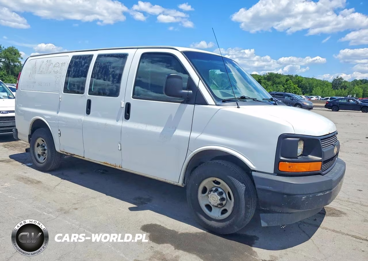 2017 Chevrolet Express G2500 VIN:1GCWGAFF7H1113232 - 4