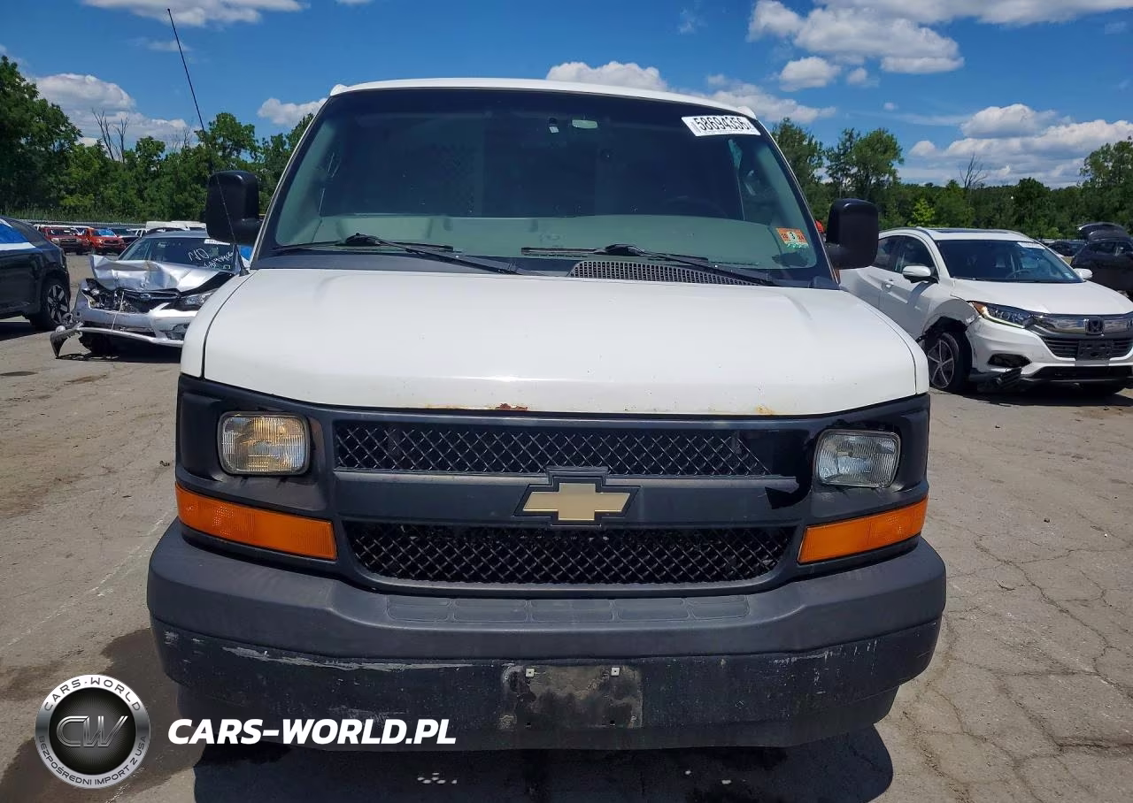 2017 Chevrolet Express G2500 VIN:1GCWGAFF7H1113232 - 5
